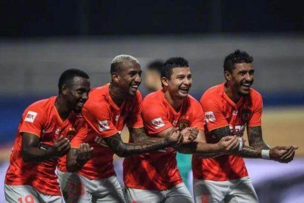 乐鱼平台-13年17冠 广州队从凯泽斯劳滕神话走上降级之路